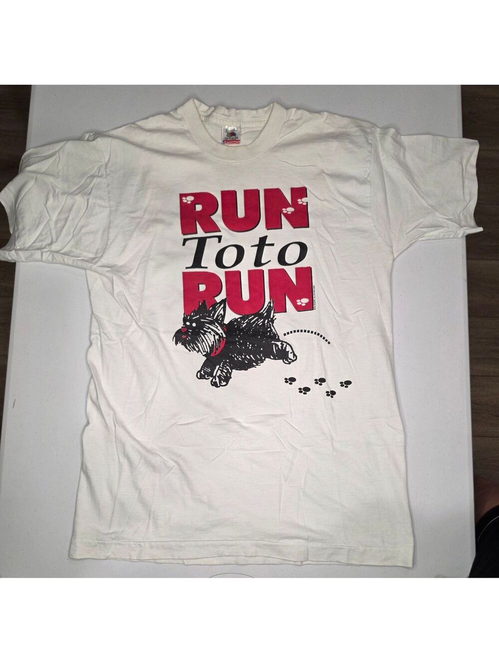 90s Wizard Of Oz "Run Toto Run" Tee